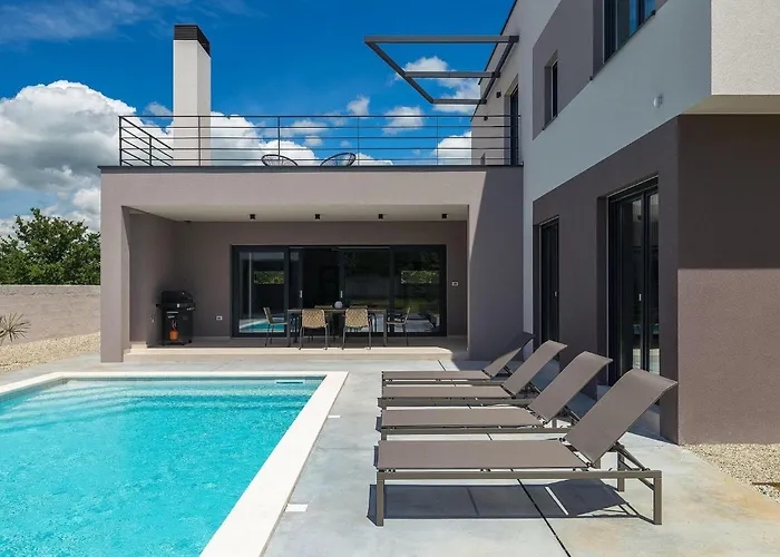 Median Сasa de vacaciones Pula