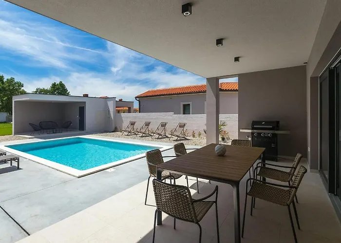 Сasa de vacaciones Median Pula