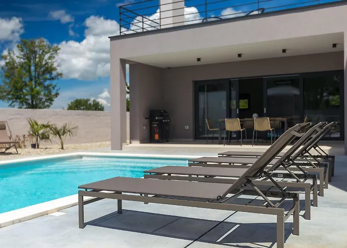 Median Сasa de vacaciones Pula