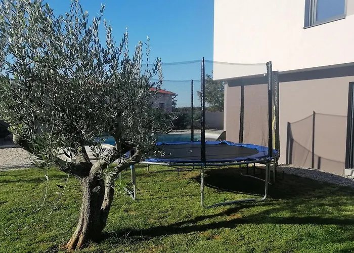 Сasa de vacaciones Median Pula